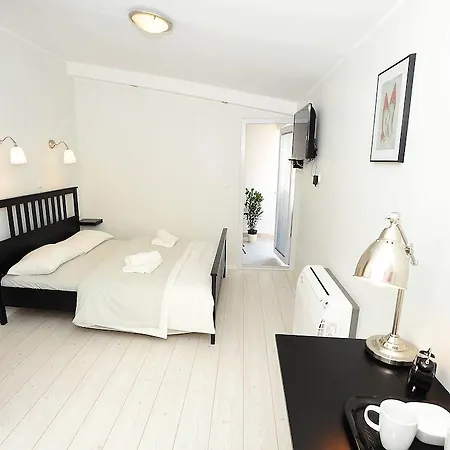 Bed & Breakfast City Class